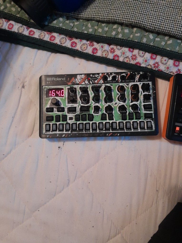 Roland S-1 And T-8 Portable Mixer Console