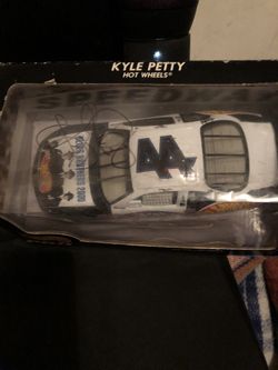 NASCAR Hot Wheels Pro Racing Kyle Petty Auto