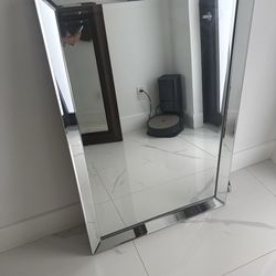 Glam Beveled Wall Mirror – Modern Mirrored Frame