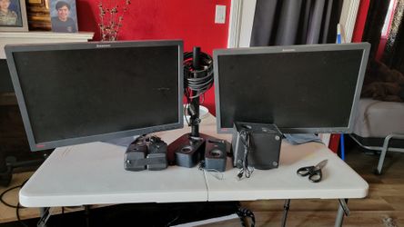LENOVO monitors x2 with stand