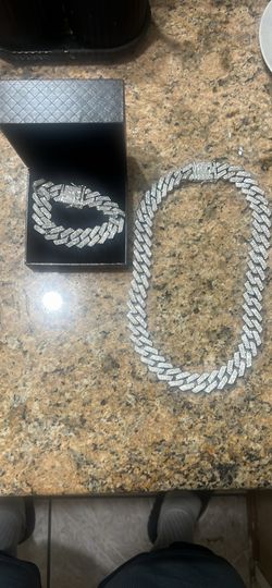 Men chain and bracelet set