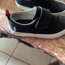 Disminución capacidad Acuoso Zapatos Polo Y Sperry Size 10 Para Niño $8.00cada Par for Sale in Laredo,  TX - OfferUp