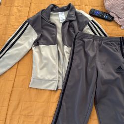 Boys Adidas Suit Size 7