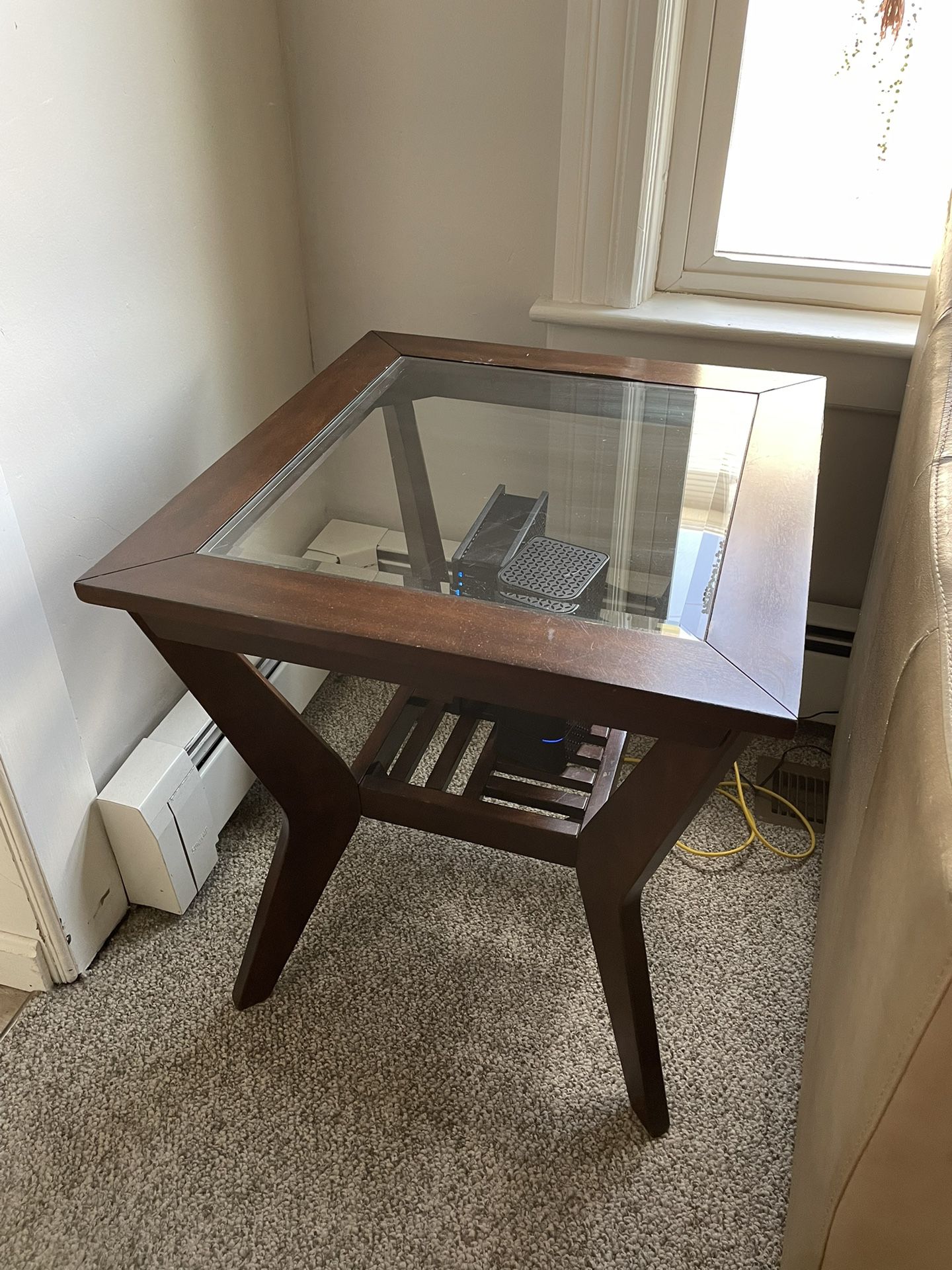 Wood End Table With Glass Top Insert 