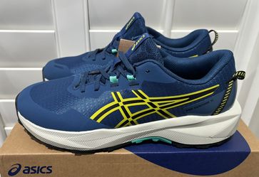 New ASICS Pre Venture 11 Grade School Boy’s Shoes (Boy’s Size 4, 6 & 7) - $35