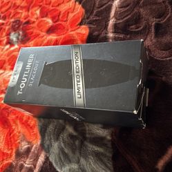 Blackout Limited Edition Andis T-outliner