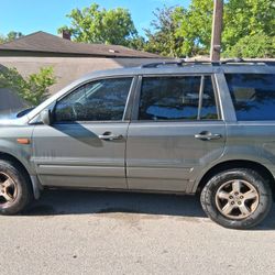 08 Honda.
Pilot