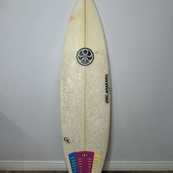 Surfboard- Shortboard 5’10”