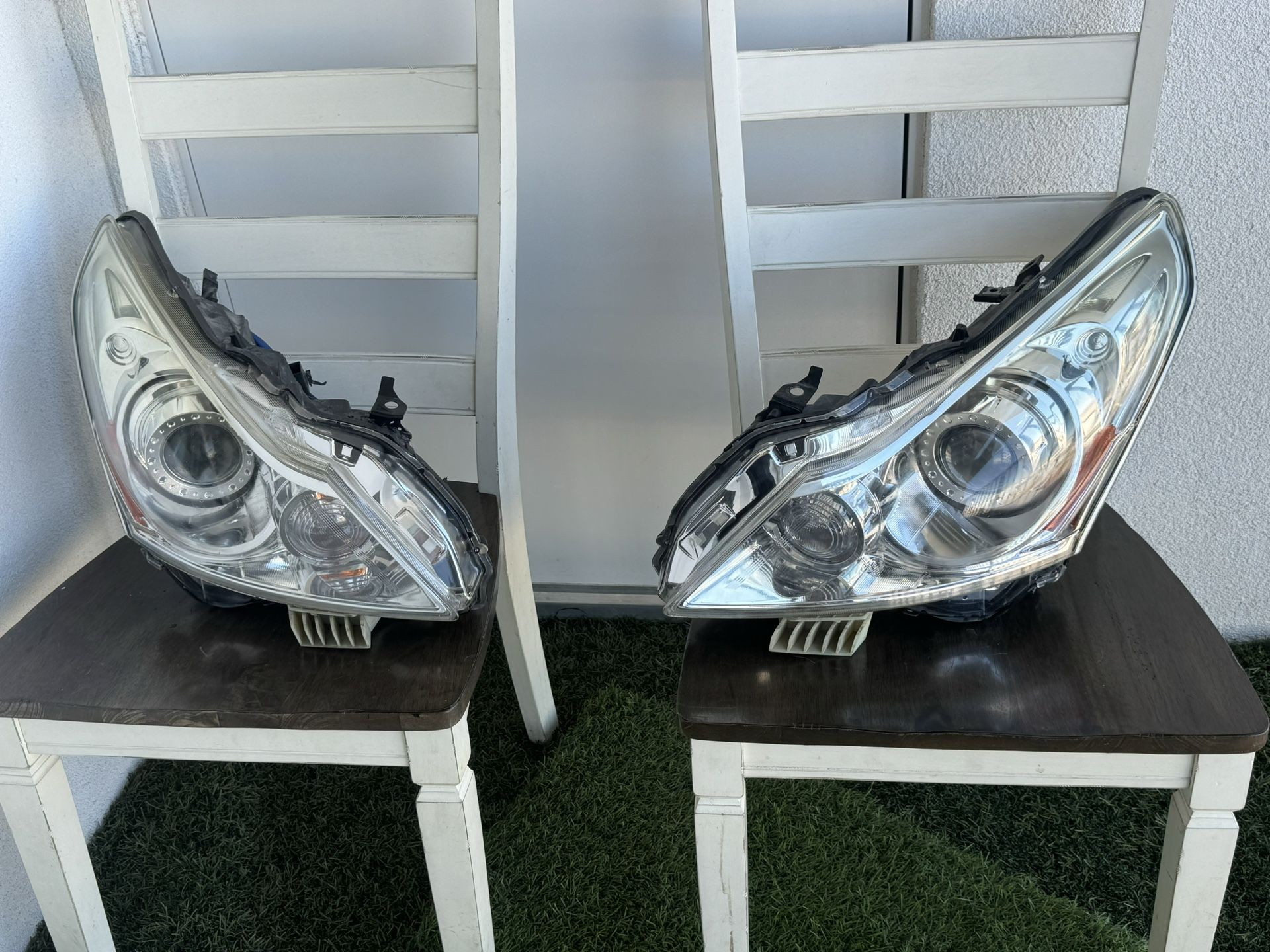 2009-2013 G37 Sedan Oem Headlights