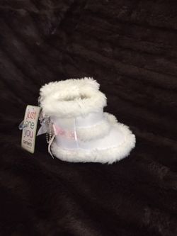 Carter's newborn snow boots