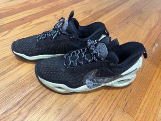 Men's Nike basketball shoes