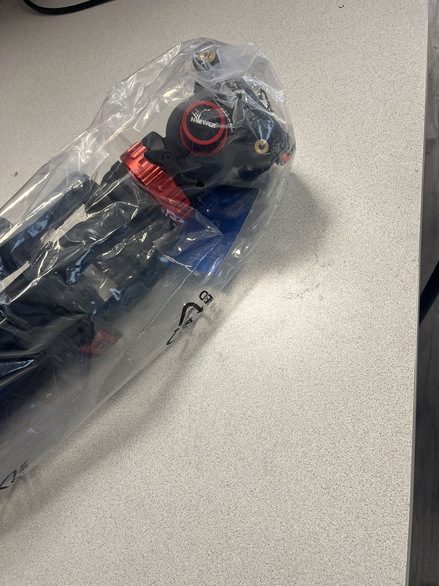 NEEWER TP75 74” Tripod