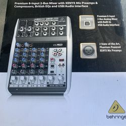 Behringer XENYX Mixer 