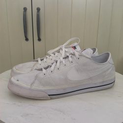 Nike Court Legacy
