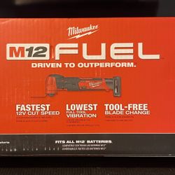 Milwaukee M12 FUEL Multi-Tool Kit with 4.0 Ah Battery