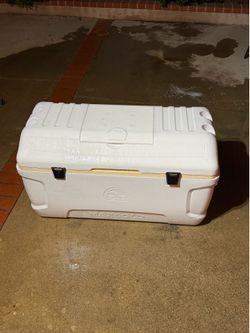 Igloo MaxCold 90-Quart ice chest
