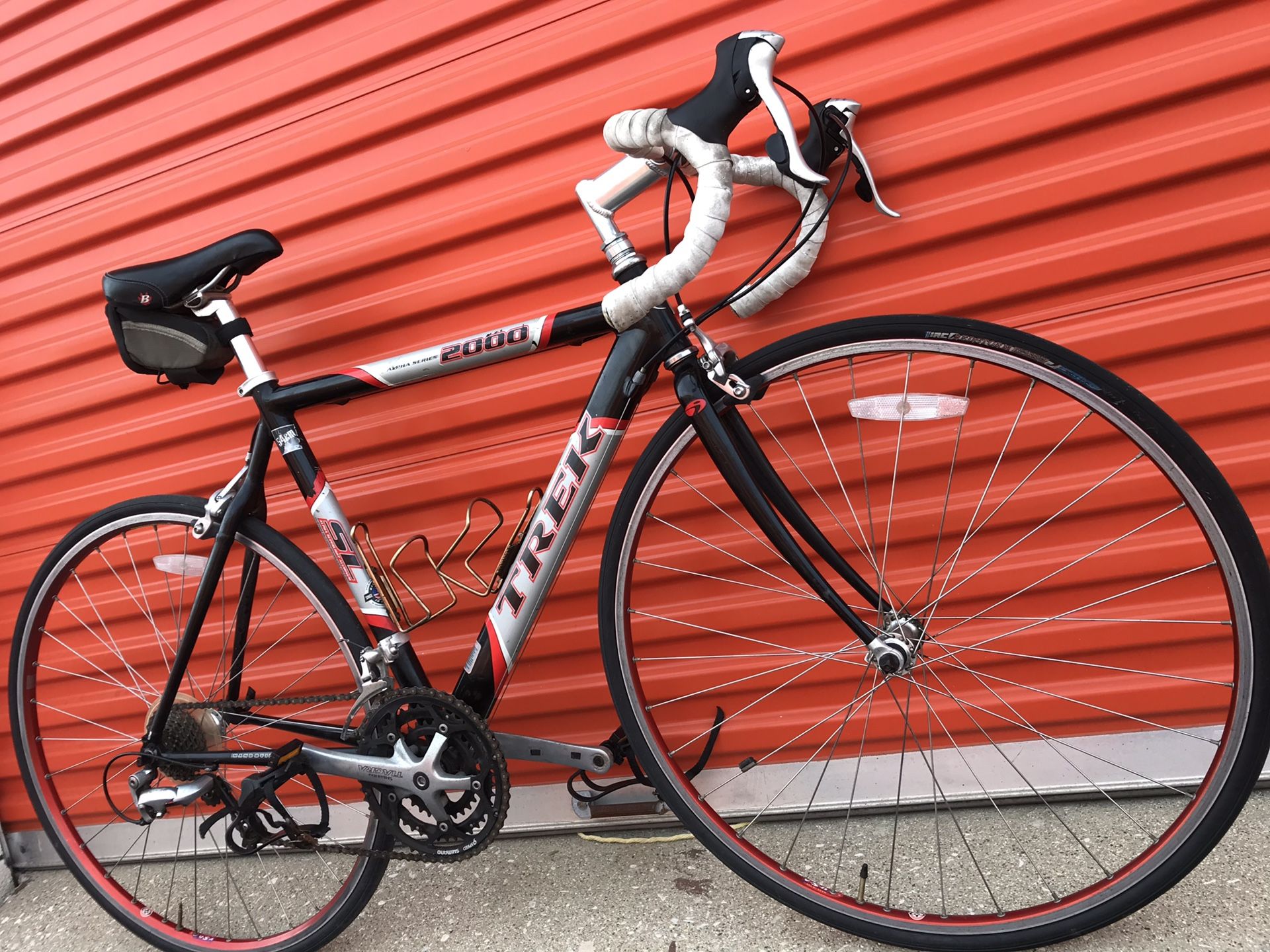 TREK 2000 SL ROAD BIKE HAND BUILT IN USA 20” FRAME 54CM ALPHA SERIES 27