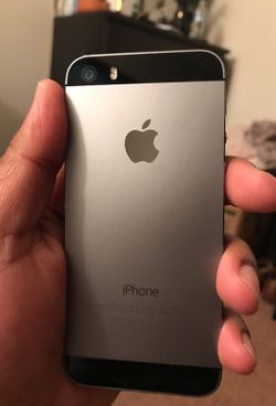 Apple iPhone 5. Great Cosmetic condition!!