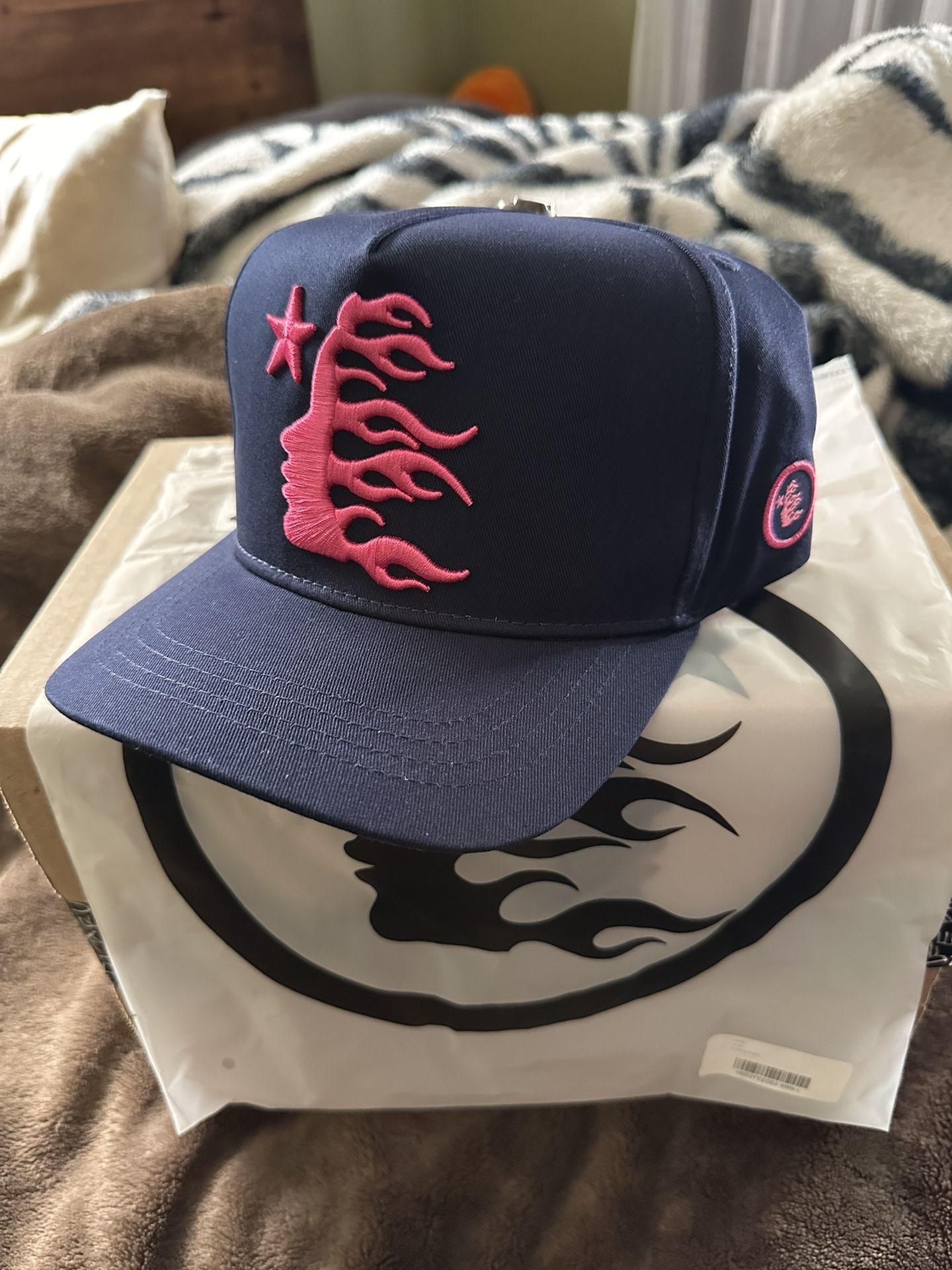 Hellstar SnapBack Navy/Pink — New 
