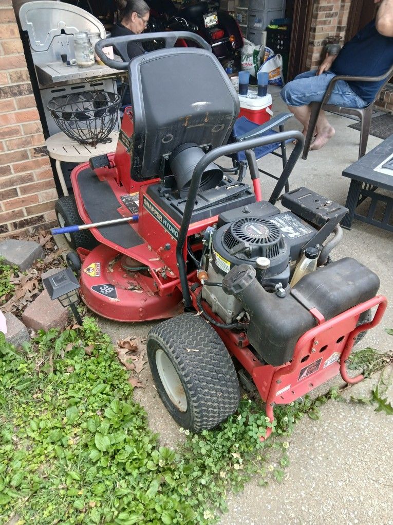 2004 Snapper Riding Mower 