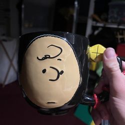 PEANUTS® MERCHANDISE CHARLIE BROWN MUG WITH KITE-EATING TREE HANDLE