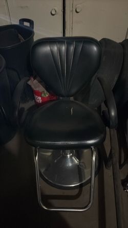 Styling chair