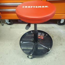 Craftsman  Adjustable  Garage  Workshop  Stool With Rollers.