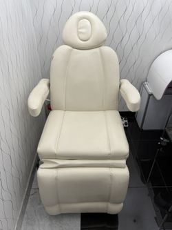 Facial Bed