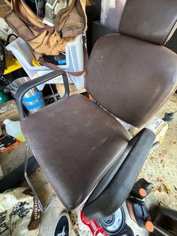Barber chair