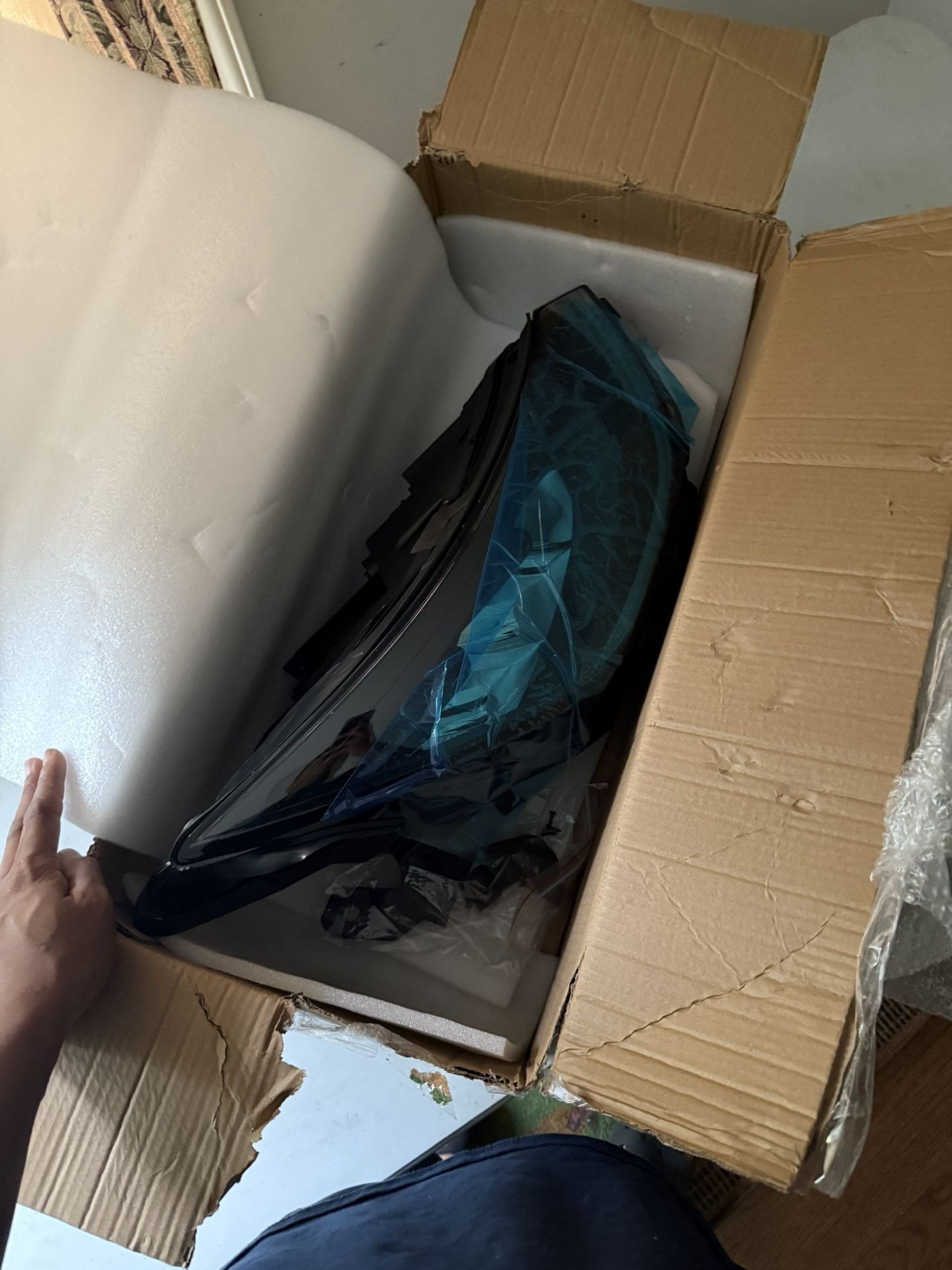 Hyundai Sonata LH Driver side headlight. 