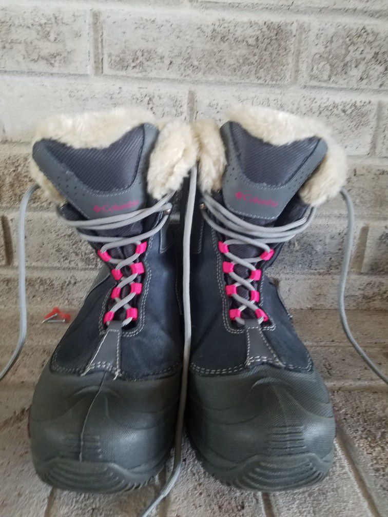 Columbia Winter Boots Youth Size 7, Women's Size 8/8.5