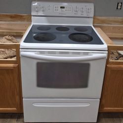 Modern Electric Stove with Glass Stop (Vitroceramic)