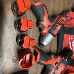 Milwaukee 12 V Bundle