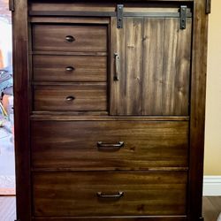 Bedroom Set (5 Pc) QUEEN 