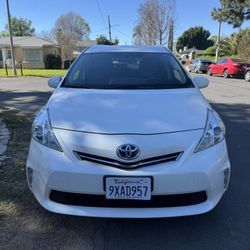 2012 Toyota Prius V