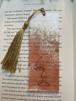 Bookmark Rose gold, White with Gold Flakes ✨