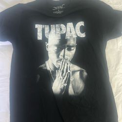 size Small Tupac t-Shirt