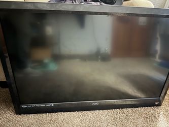Vizio 40 inch tv works great PICKUP  ONLY
