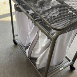 Laundry hamper with  lid and wheels