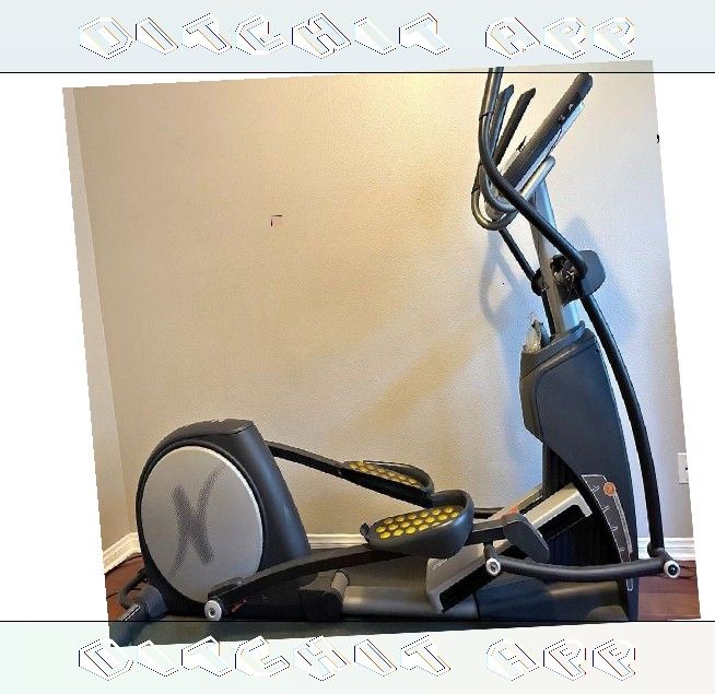 Life Fitness Treadmill Commercial Grade Exercise Equipment standard camera