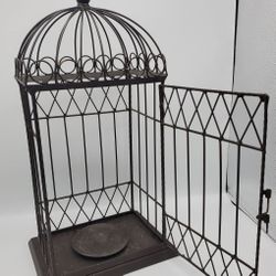 Metal Decorative Birdcage with Bird Finial