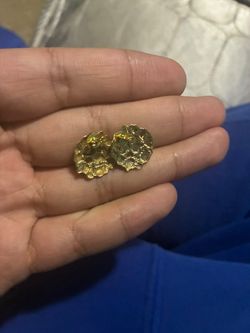 Gold earrings