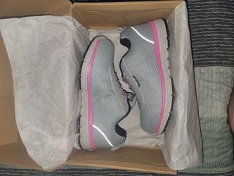 Brand New LARNMERN Women's Steel Toe Work Shoes - Size 7 US / 37.5 EUR (Gray