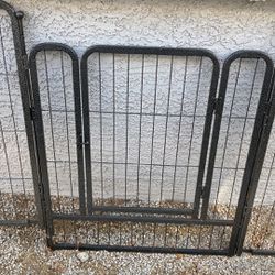 2 pet panels with gate