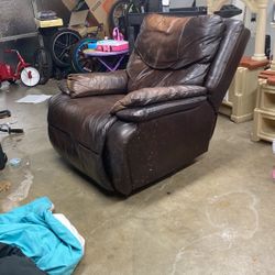recliner NEED GONE ASAP