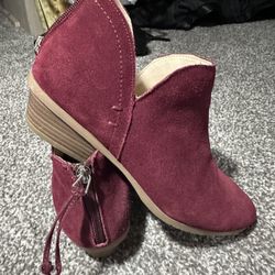 Kenneth Cole Reaction Burgundy Flats. Size 8.5 