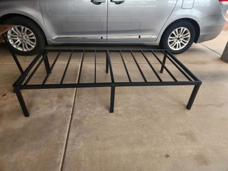 Single Platform Bed