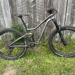 2021 Giant Trance Advanced Mt Bike SMALL