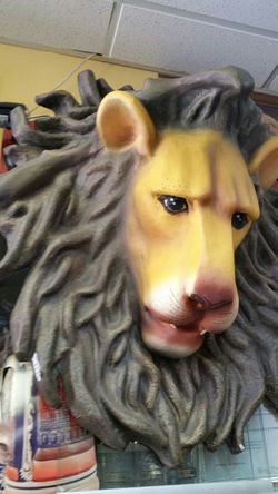 35 " Lion. HEAD!!!!! MANCAVE !!!