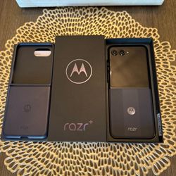 AT&T Motorola Razr+ 2024 256GB